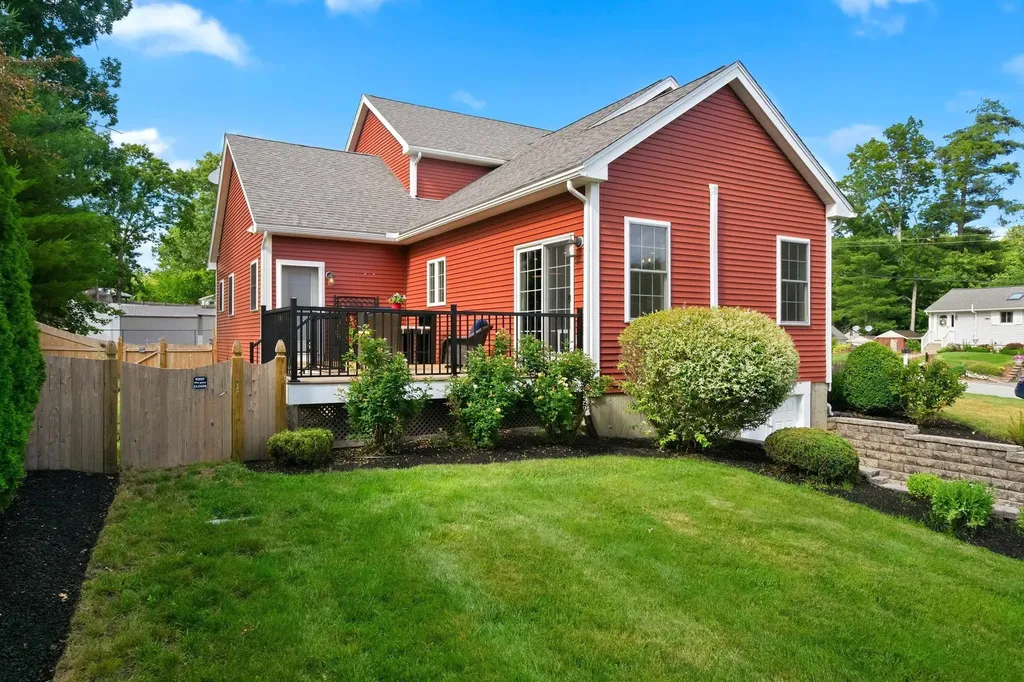 2 Merrill Street Hudson NH 03051