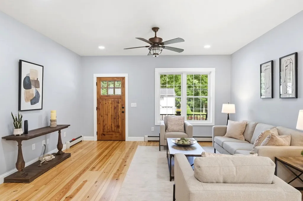 2 Merrill Street Hudson NH 03051