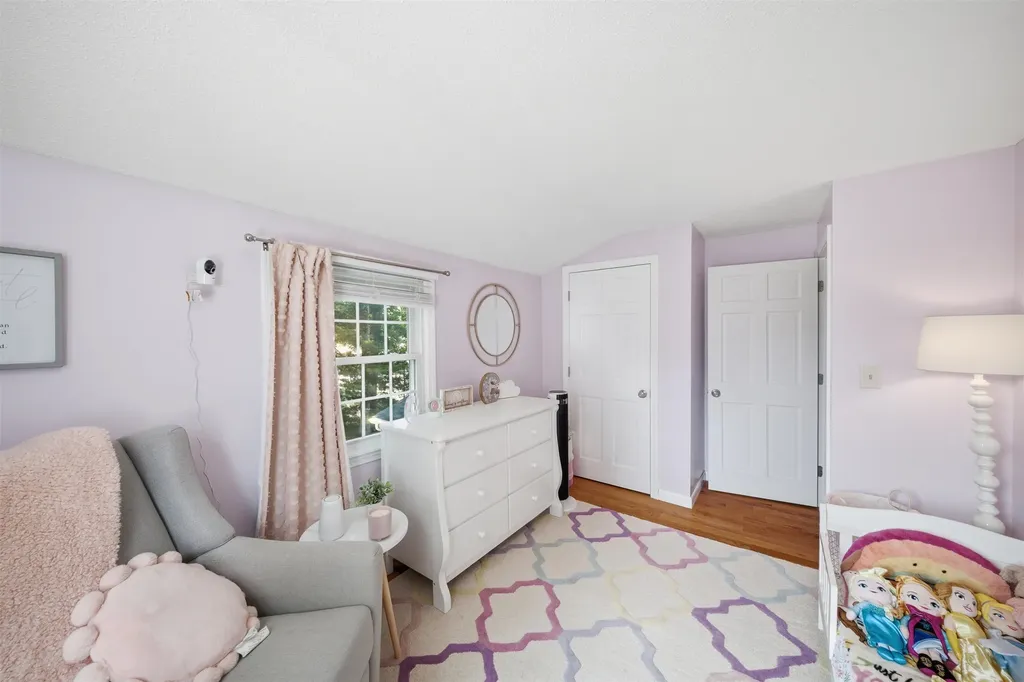 14 Macdonald Drive Nashua NH 03062