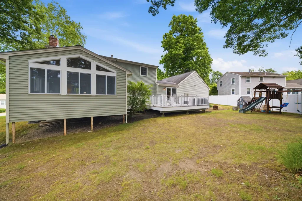 14 Macdonald Drive Nashua NH 03062