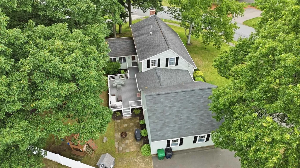 14 Macdonald Drive Nashua NH 03062