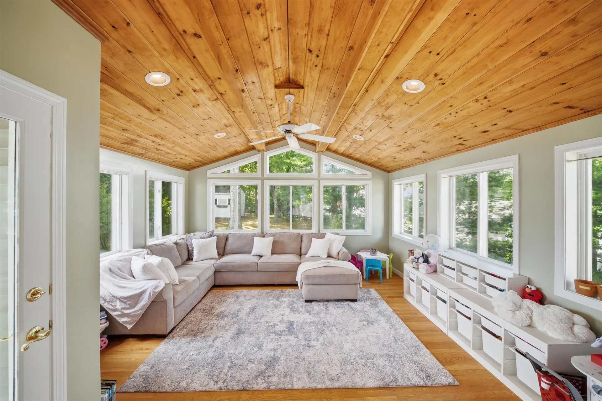14 Macdonald Drive Nashua NH 03062