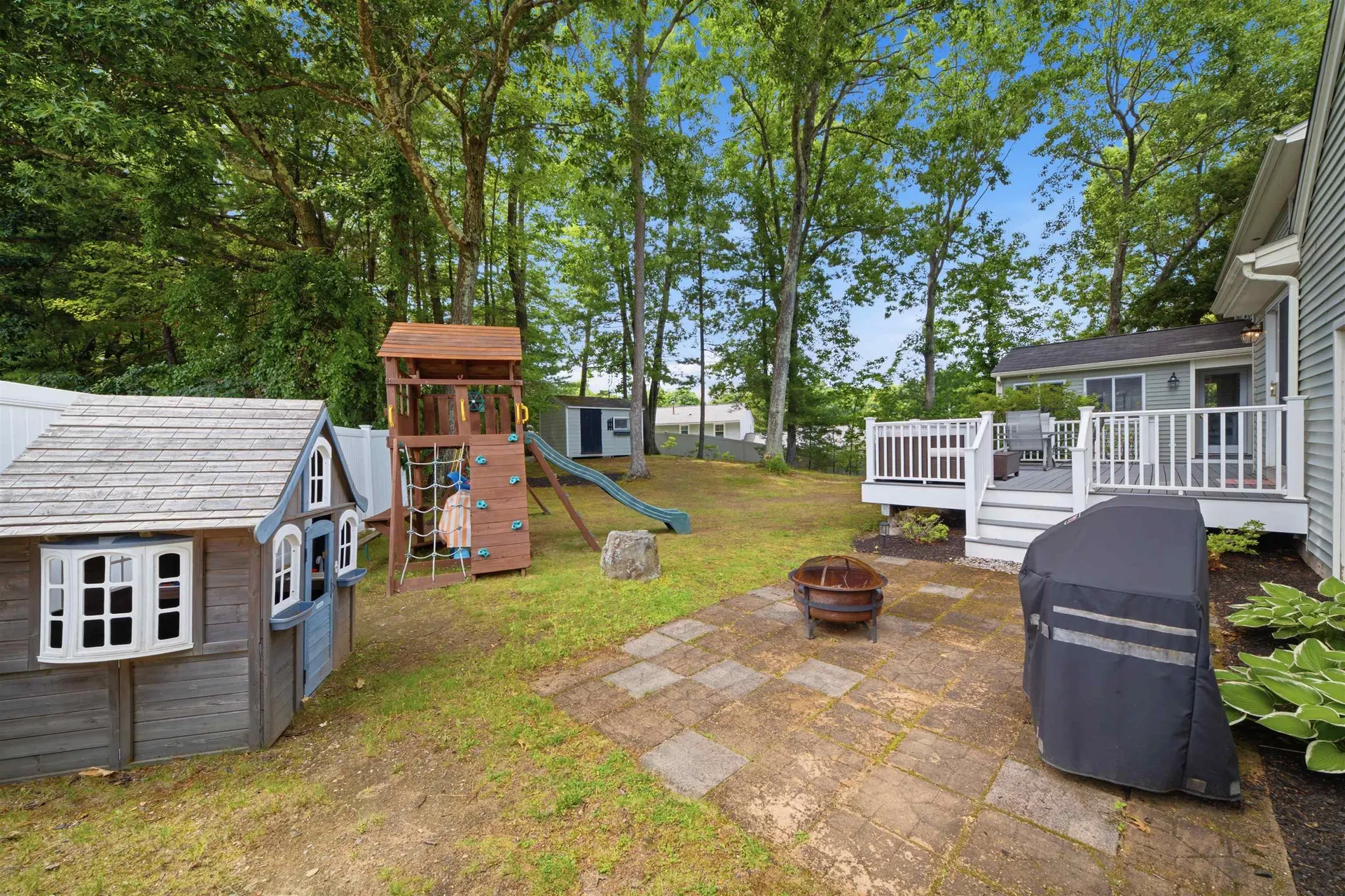 14 Macdonald Drive Nashua NH 03062