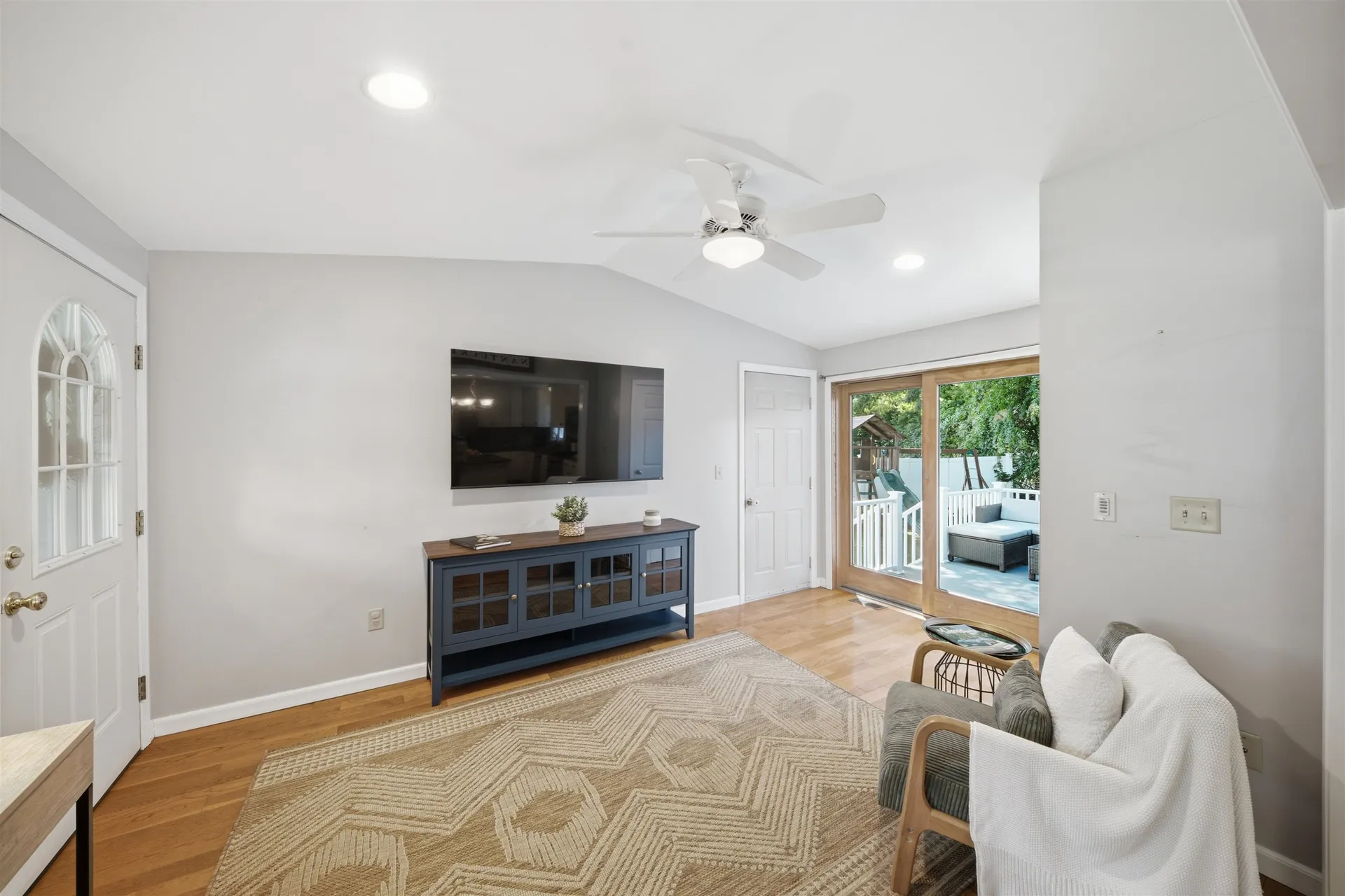 14 Macdonald Drive Nashua NH 03062