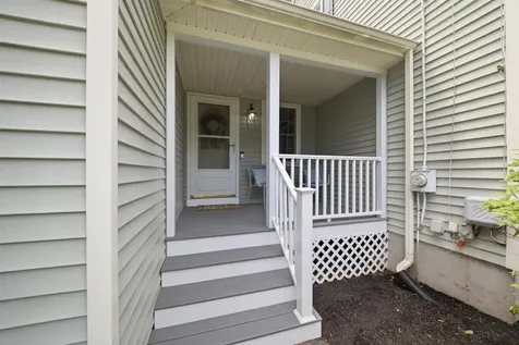14 Macdonald Drive Nashua NH 03062