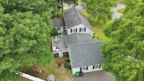 14 Macdonald Drive Nashua NH 03062