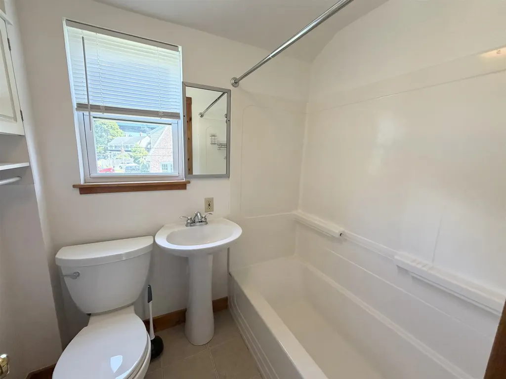 648 Kearsarge Way Portsmouth NH 03801