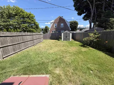 648 Kearsarge Way Portsmouth NH 03801
