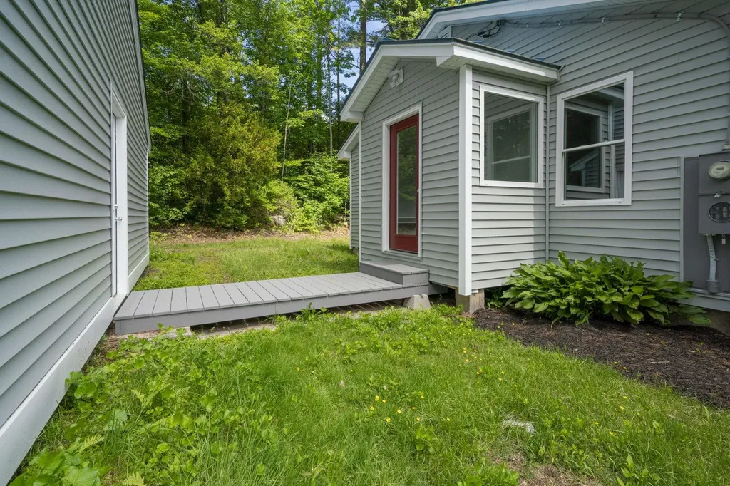 63 Cornish Turnpike Newport NH 03773-2300