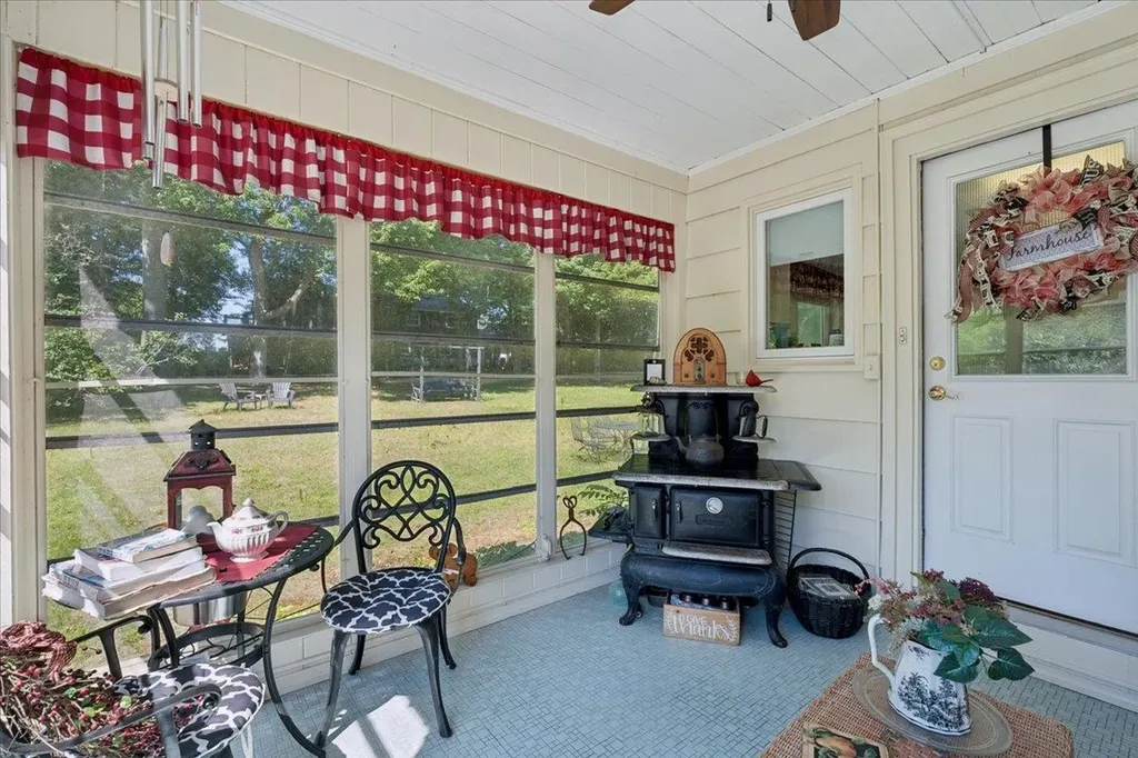 97 Old Rockingham Road Salem NH 03079