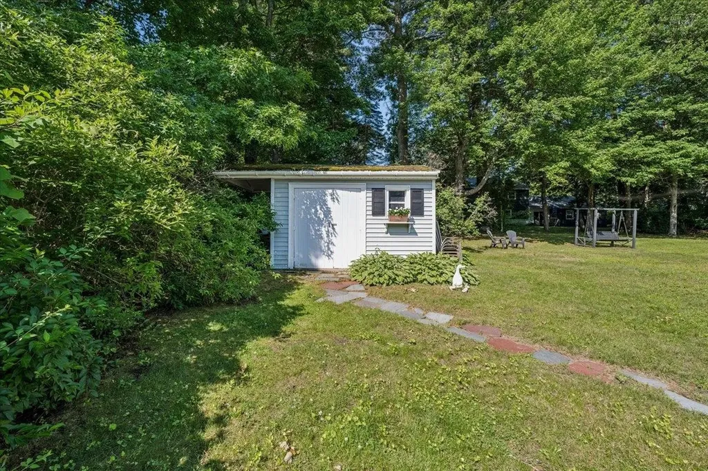 97 Old Rockingham Road Salem NH 03079