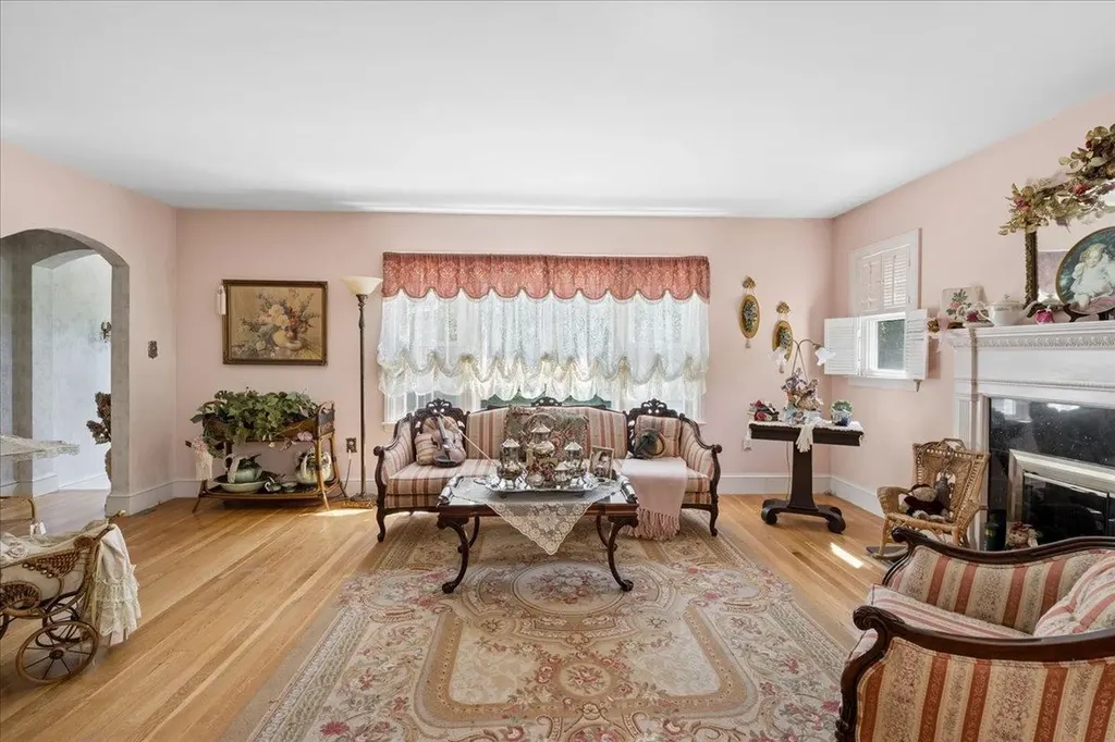 97 Old Rockingham Road Salem NH 03079
