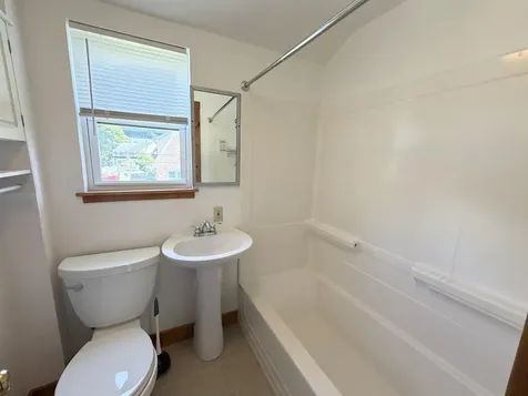 648 Kearsarge Way Portsmouth NH 03801