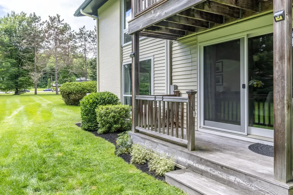 82 Towne Farm Lane Stowe VT 05672