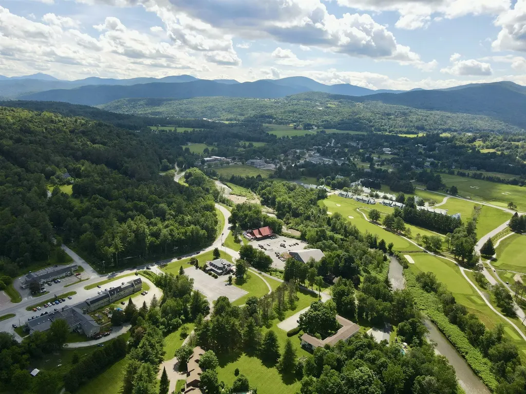 82 Towne Farm Lane Stowe VT 05672