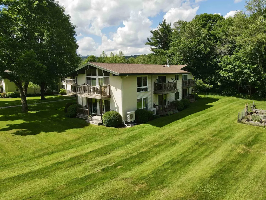 82 Towne Farm Lane Stowe VT 05672
