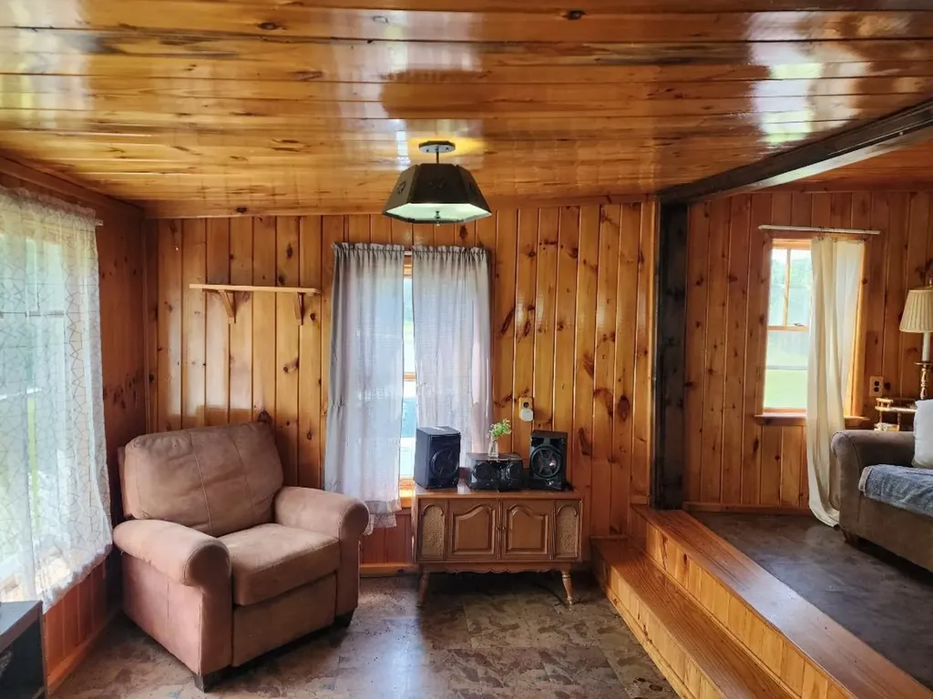 24 Braggs Bay Road Errol NH 03579