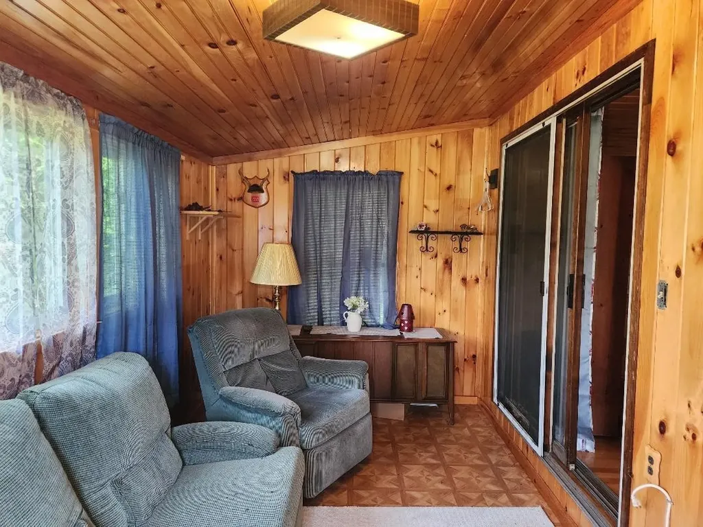 24 Braggs Bay Road Errol NH 03579