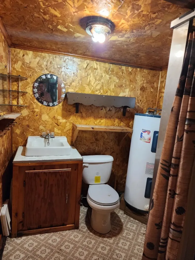 24 Braggs Bay Road Errol NH 03579