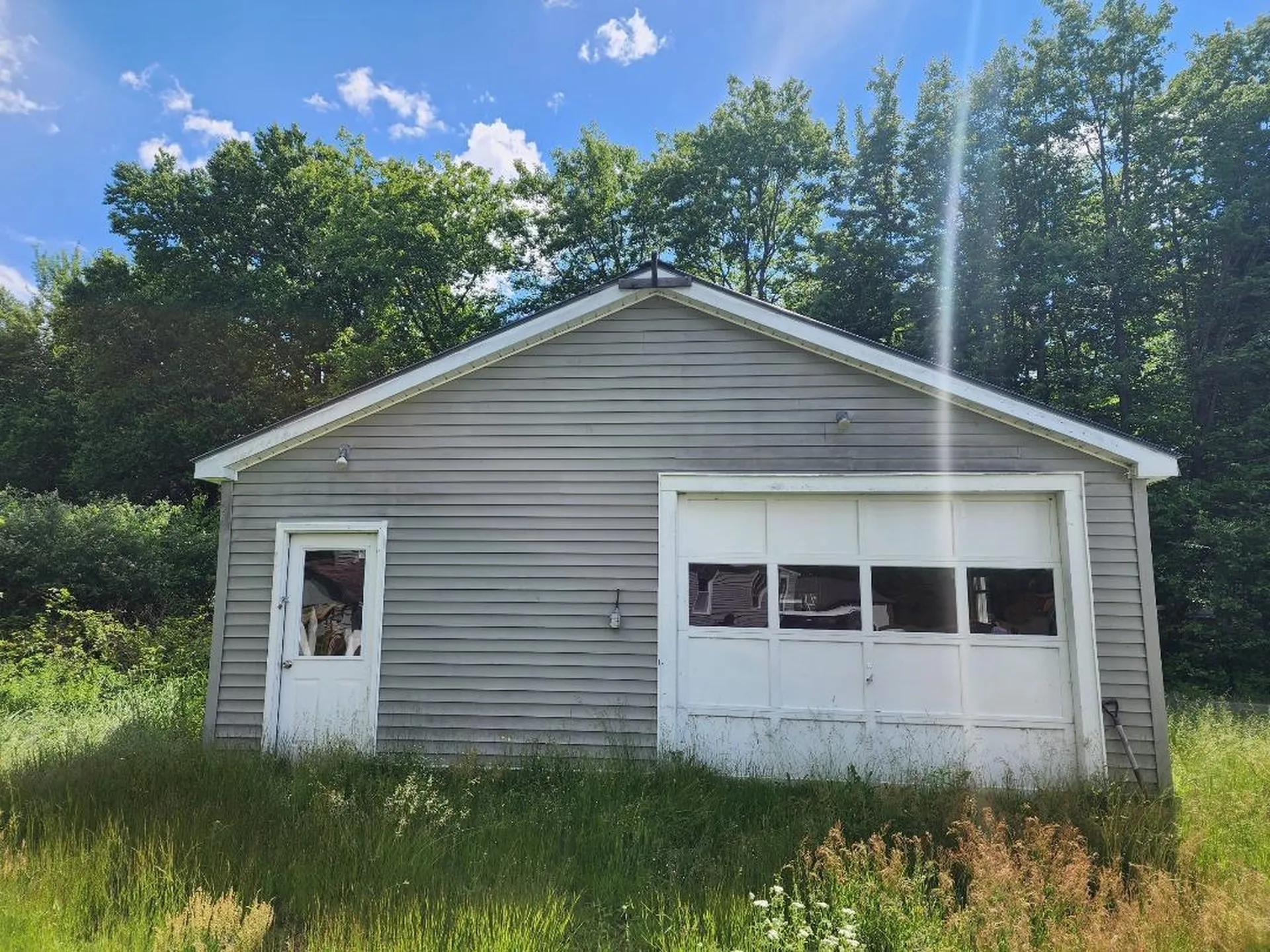 24 Braggs Bay Road Errol NH 03579