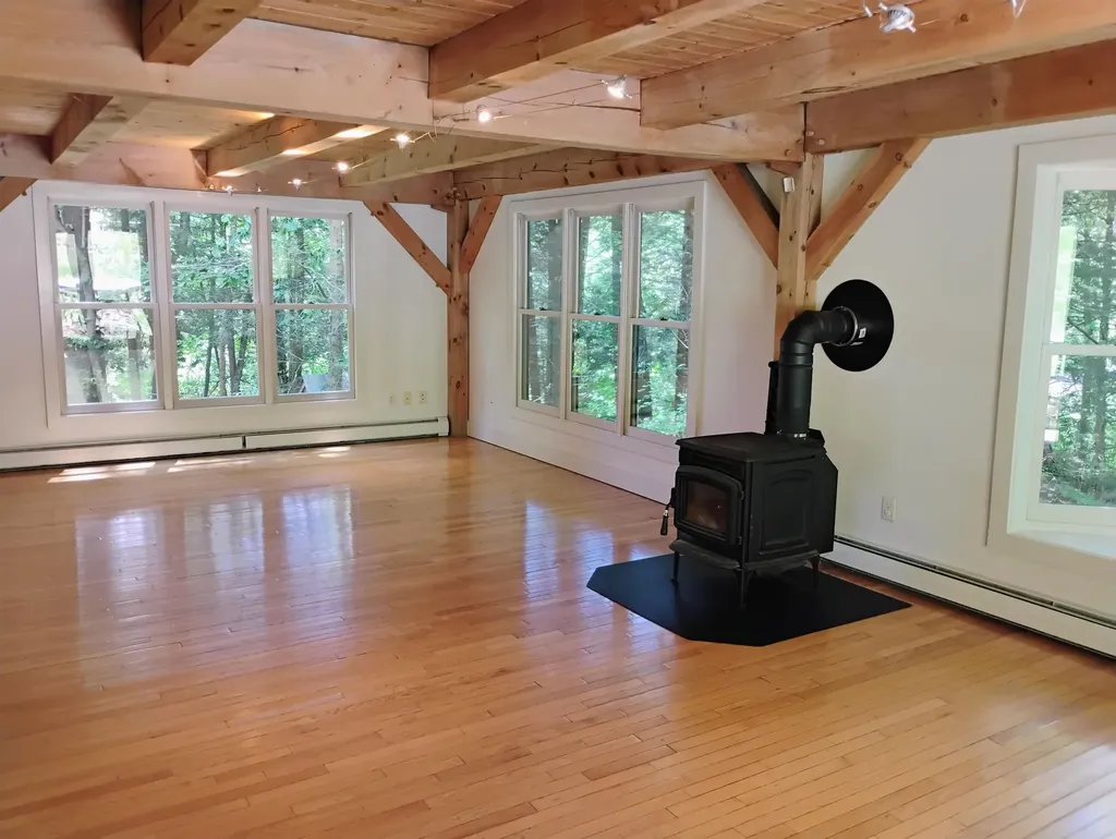 160 Akley Road Brattleboro VT 05301