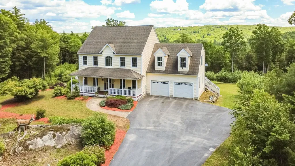 57 Beard Road New Boston NH 03070