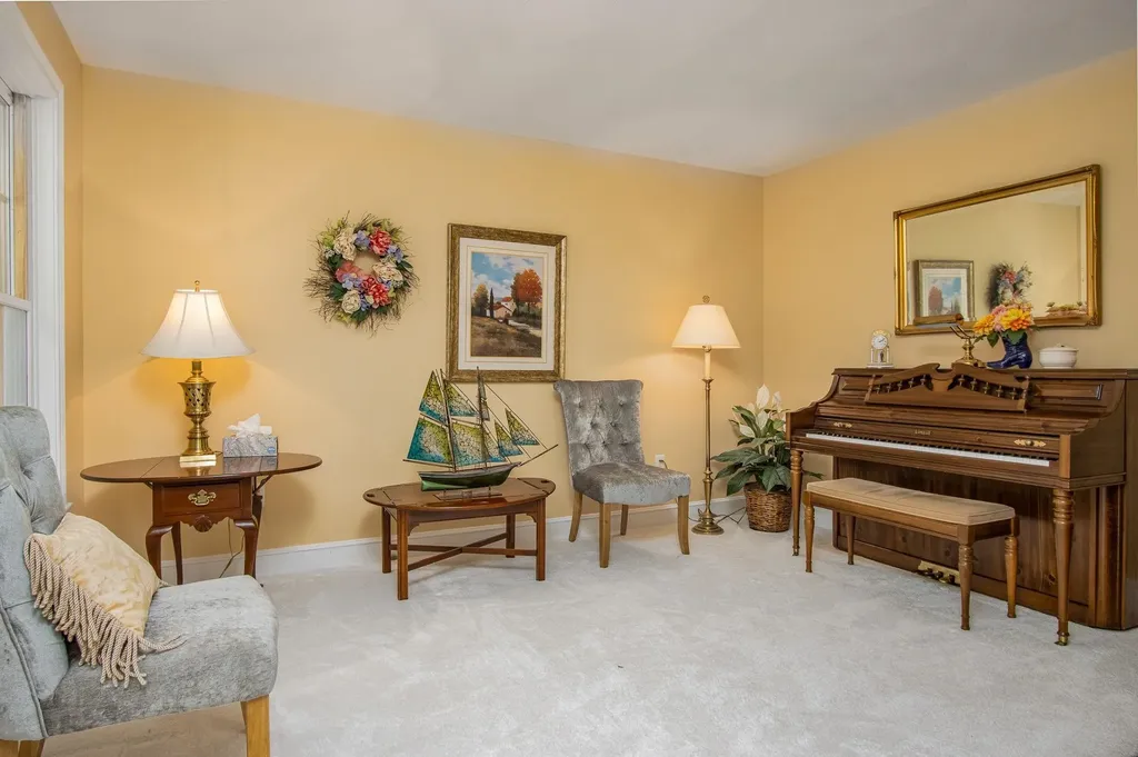 57 Beard Road New Boston NH 03070