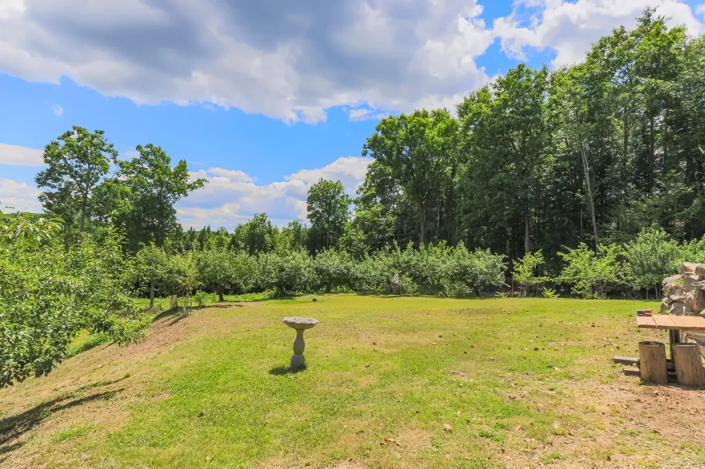 57 Beard Road New Boston NH 03070