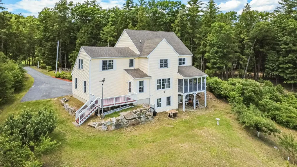 57 Beard Road New Boston NH 03070