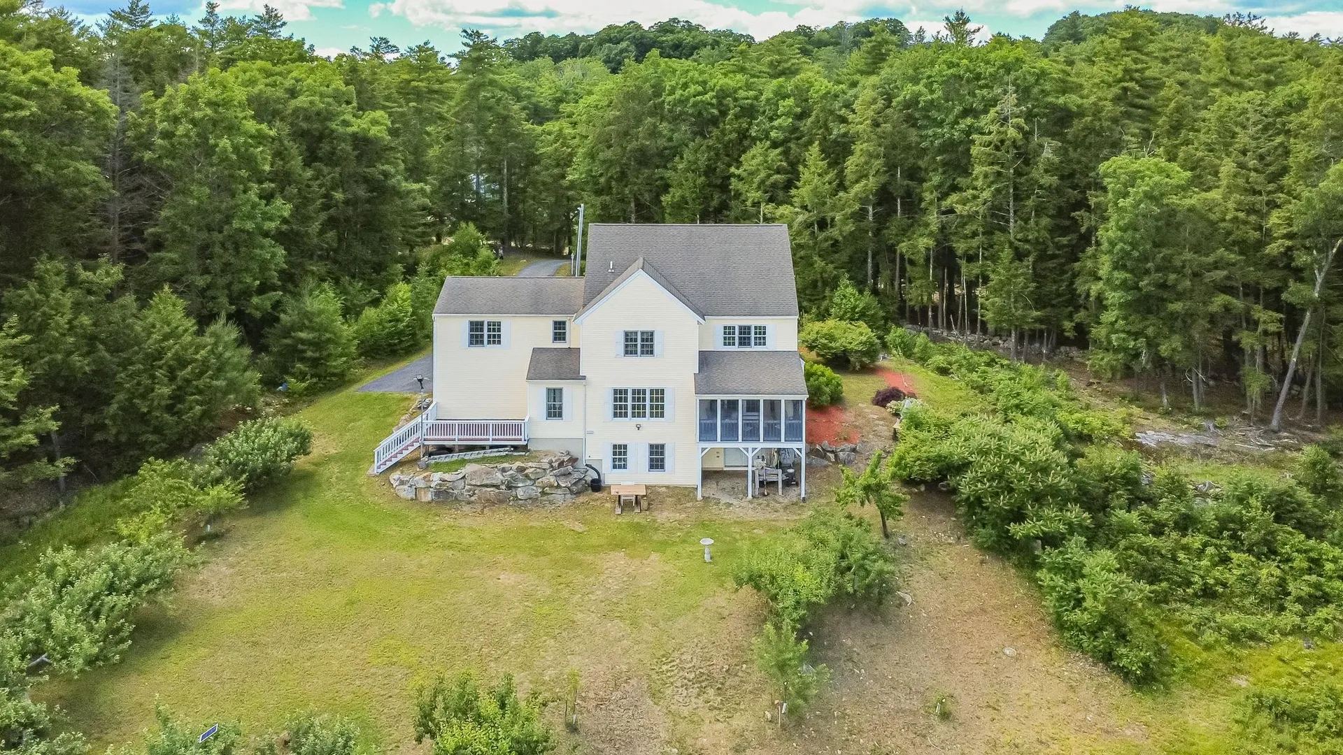 57 Beard Road New Boston NH 03070