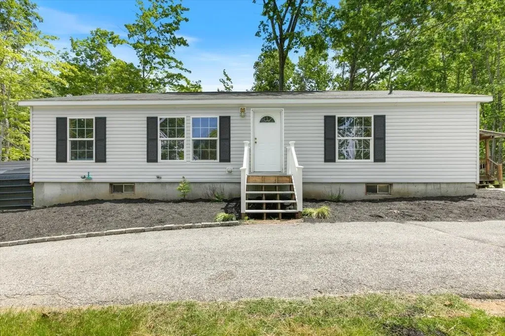 98 Hurricane Road Belmont NH 03220