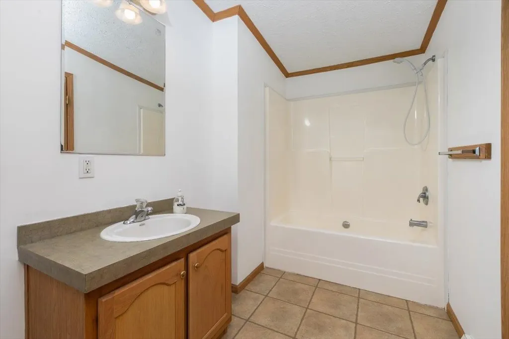 98 Hurricane Road Belmont NH 03220