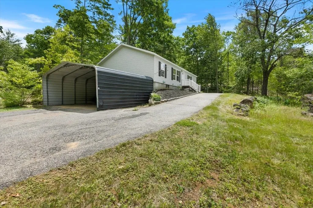 98 Hurricane Road Belmont NH 03220