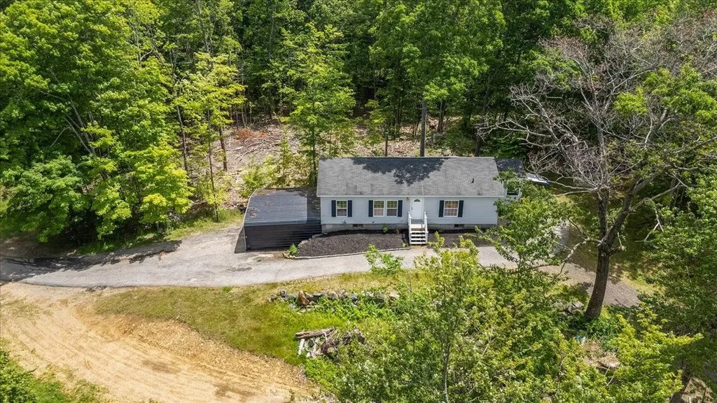 98 Hurricane Road Belmont NH 03220