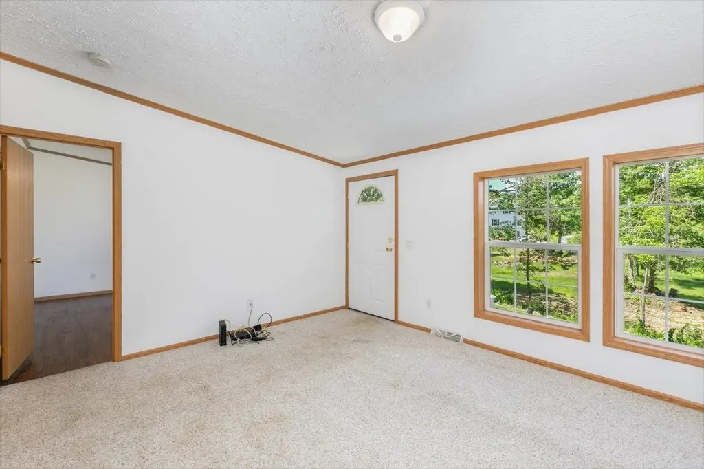 98 Hurricane Road Belmont NH 03220