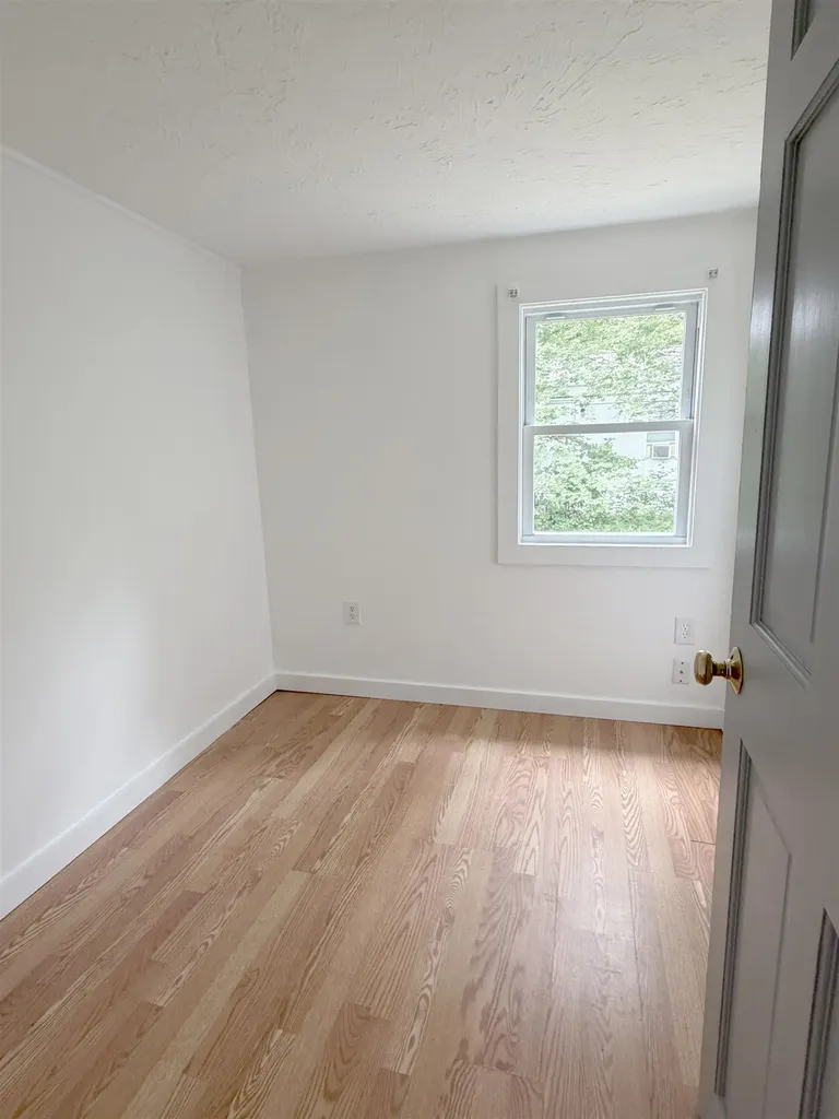 22 Valley Road Brattleboro VT 05301