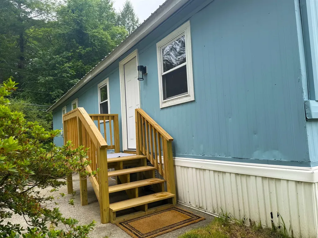 22 Valley Road Brattleboro VT 05301