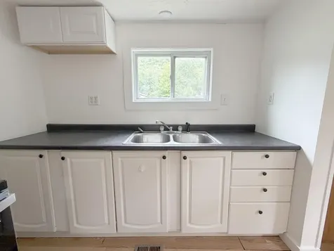 22 Valley Road Brattleboro VT 05301