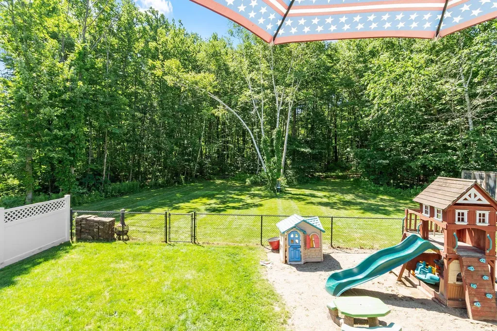 25 Sawyer Avenue Atkinson NH 03811