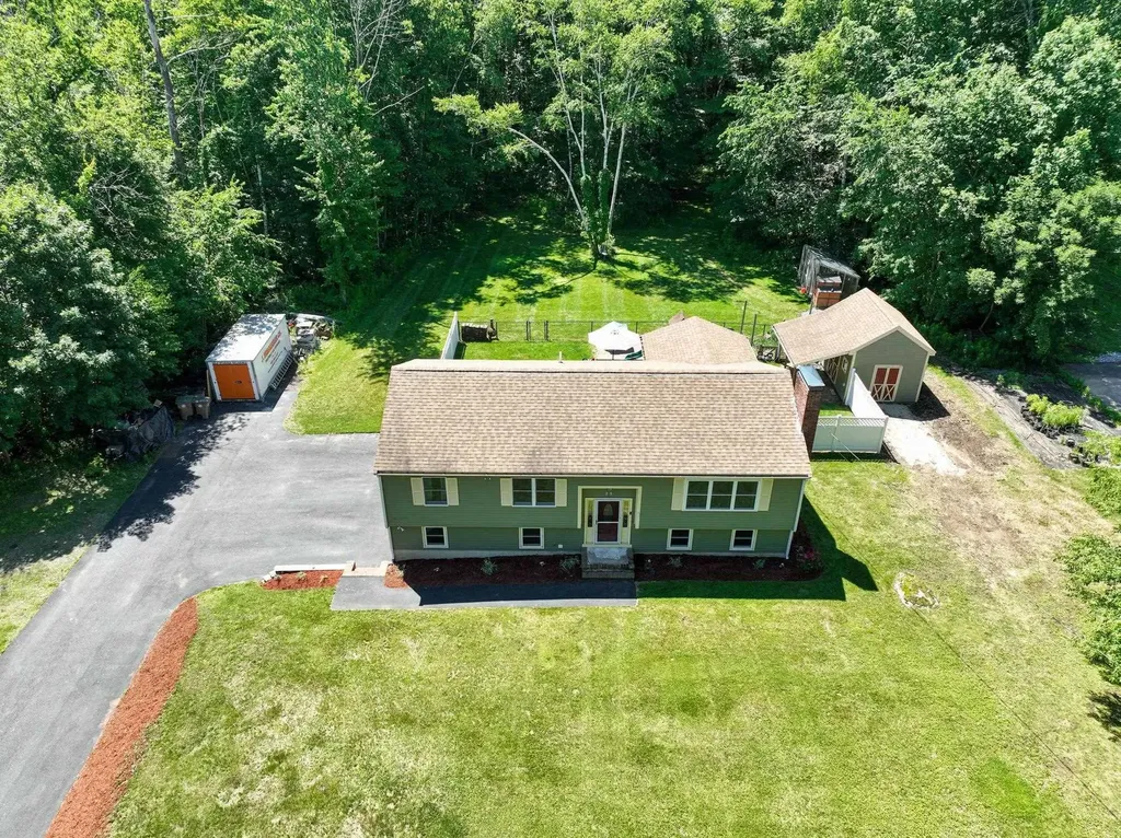 25 Sawyer Avenue Atkinson NH 03811