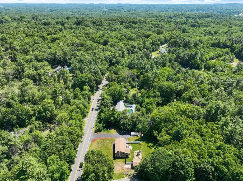 25 Sawyer Avenue Atkinson NH 03811