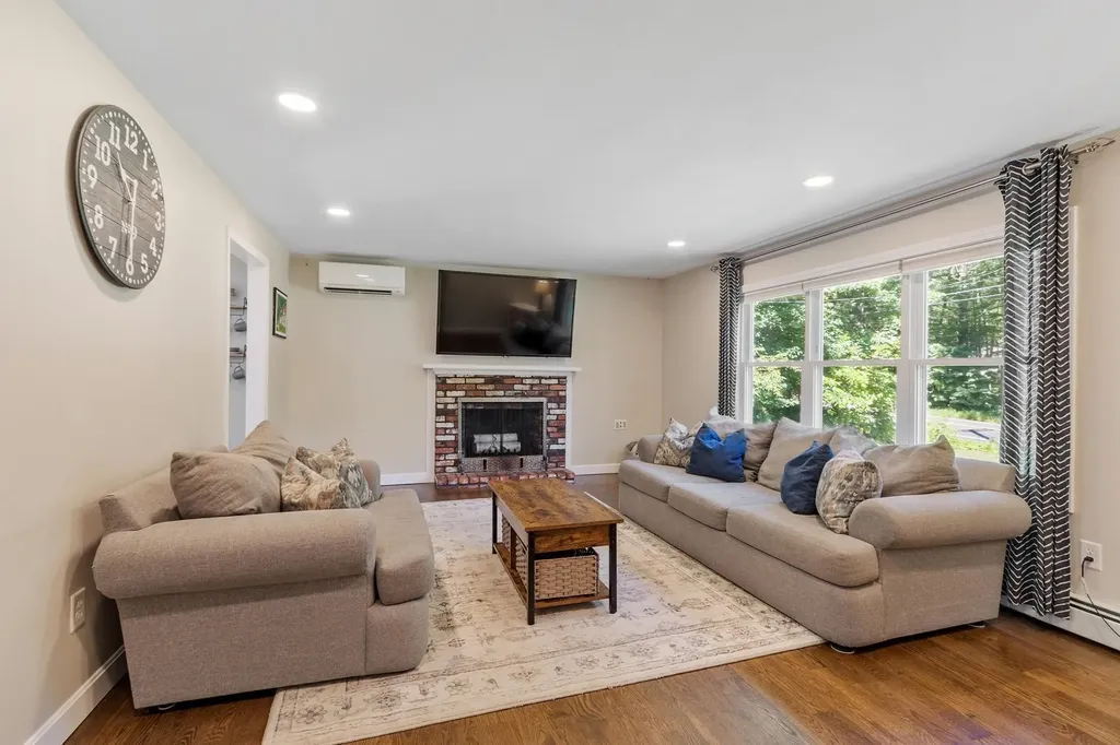 25 Sawyer Avenue Atkinson NH 03811