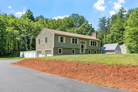 25 Sawyer Avenue Atkinson NH 03811