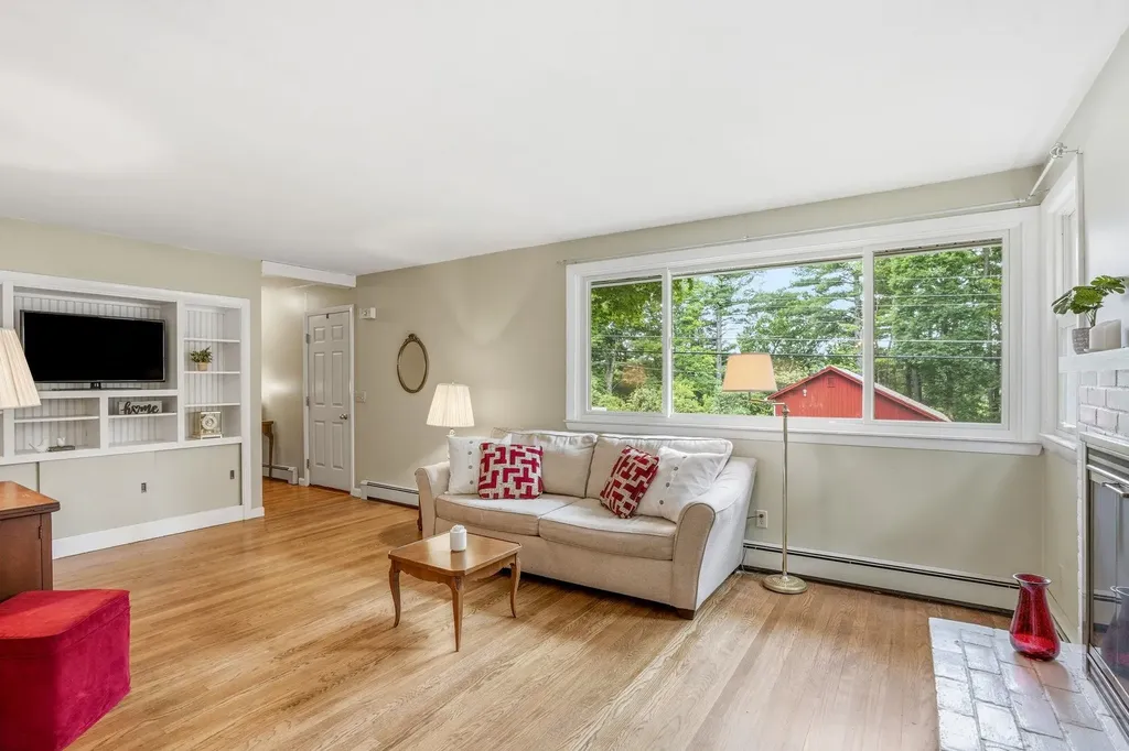 90 Webster Street Milford NH 03055