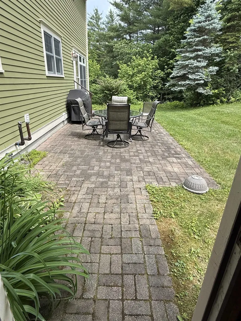 82 Spring Creek Road St. Johnsbury VT 05819