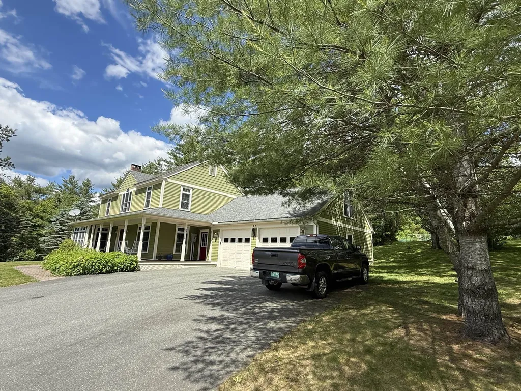 82 Spring Creek Road St. Johnsbury VT 05819