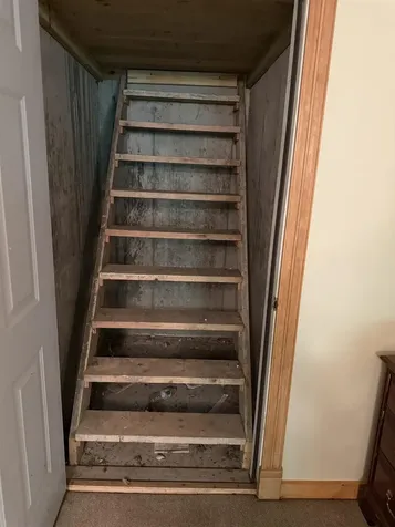 82 Spring Creek Road St. Johnsbury VT 05819