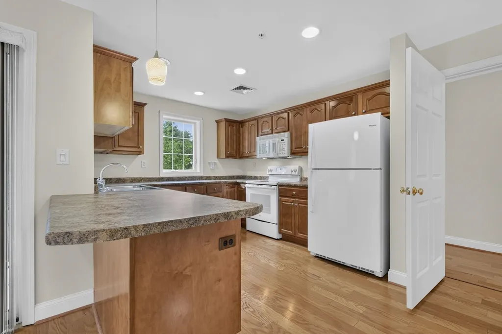59 Cluff Road Salem NH 03079