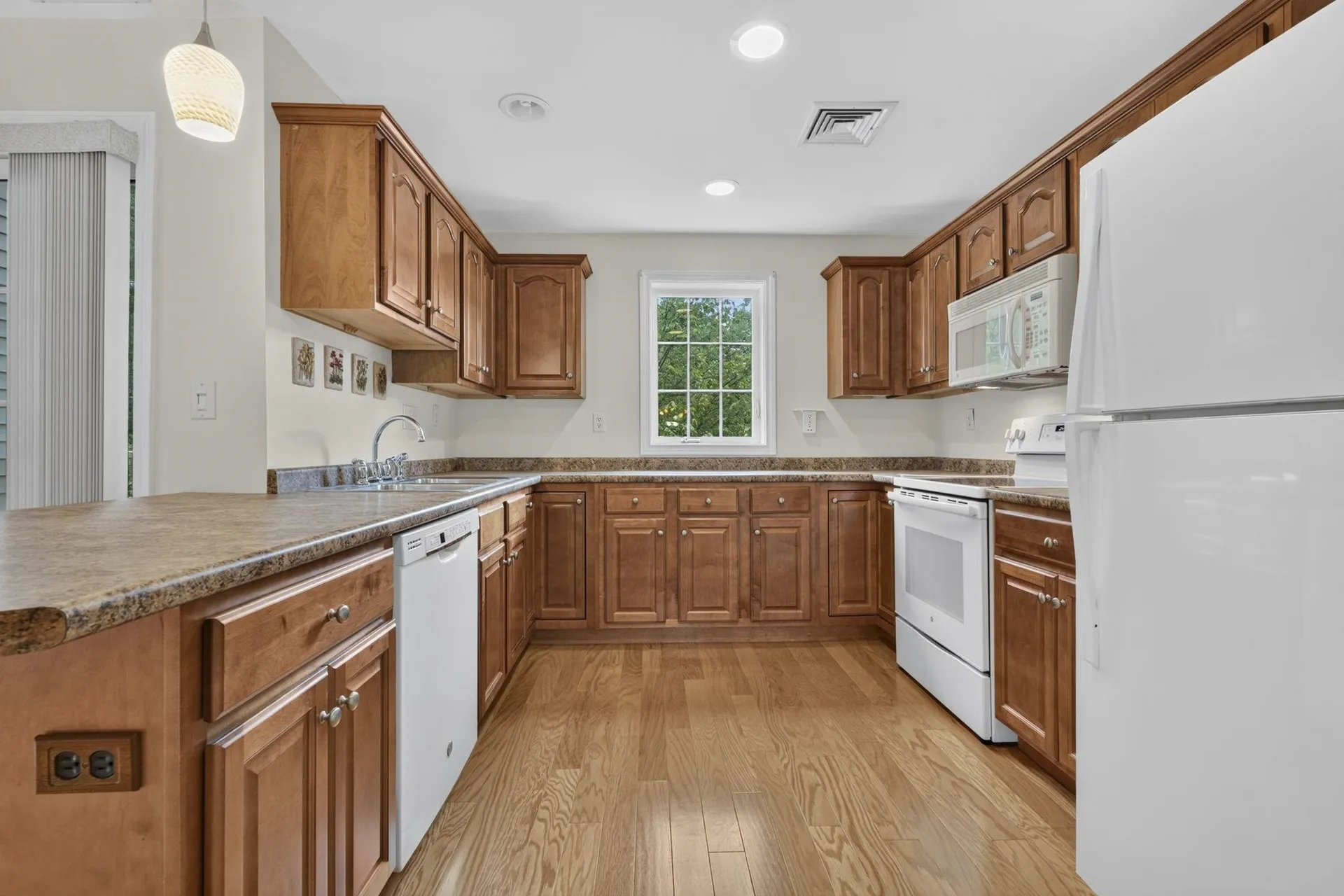 59 Cluff Road Salem NH 03079