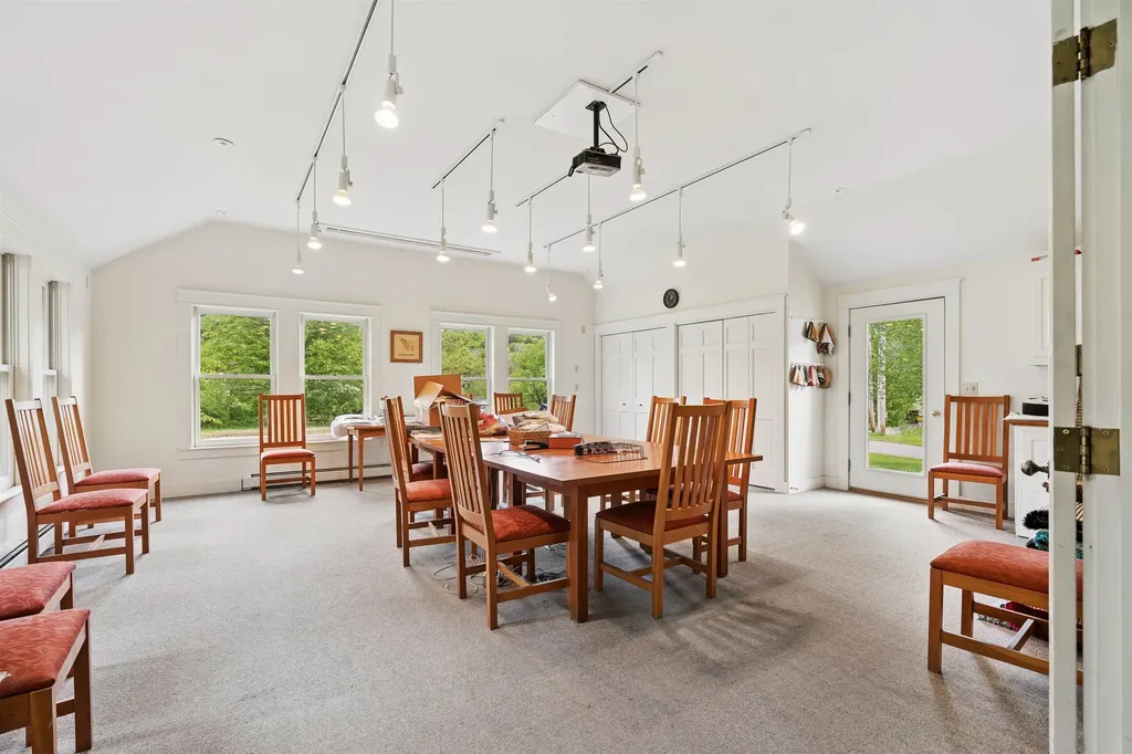 4 Larkin Road Tunbridge VT 05077